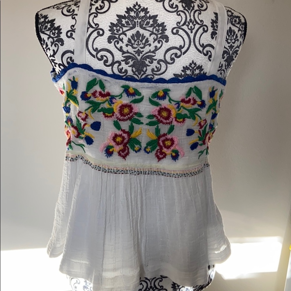 Anthropologie Akemi + Kin embroidered  top - Picture 6 of 11